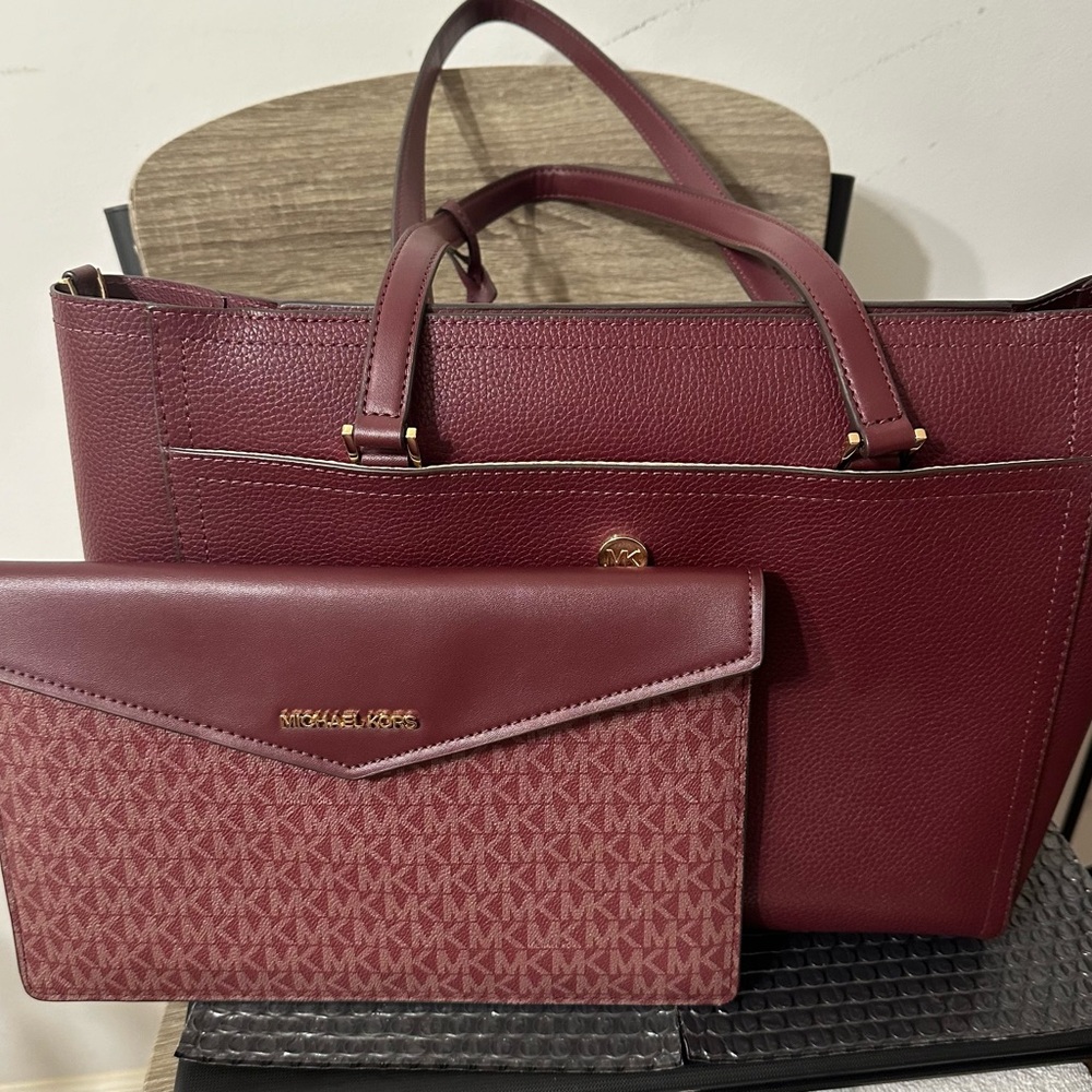 Michael Kors 2 piece Set Burgundy